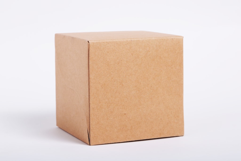 返品用の段ボール箱